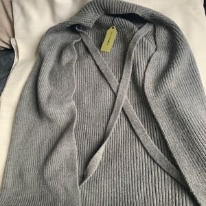 MaxStudio small gray knit poncho or cape